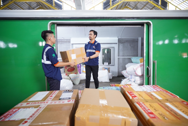  KAI Logistik Kembangkan Layanan Kurir Kalog Express