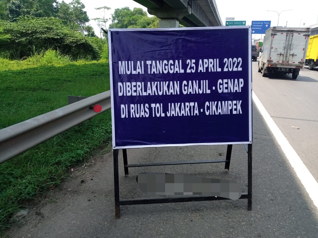 Diskresi Kepolisian Lakukan Uji Coba Ganjil-Genap di Jalan Tol Jakarta-Cikampek