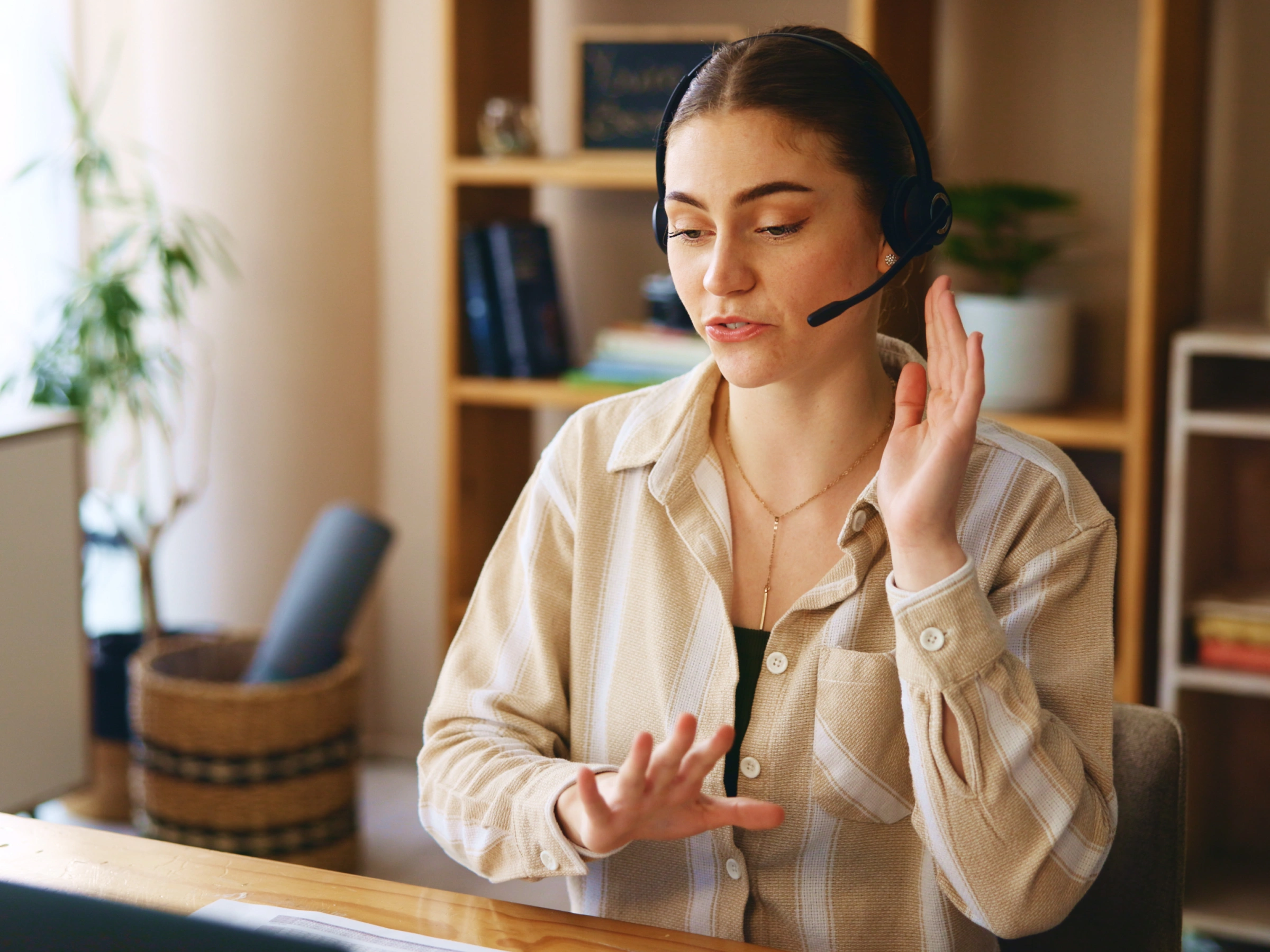 Image of a phone call operator