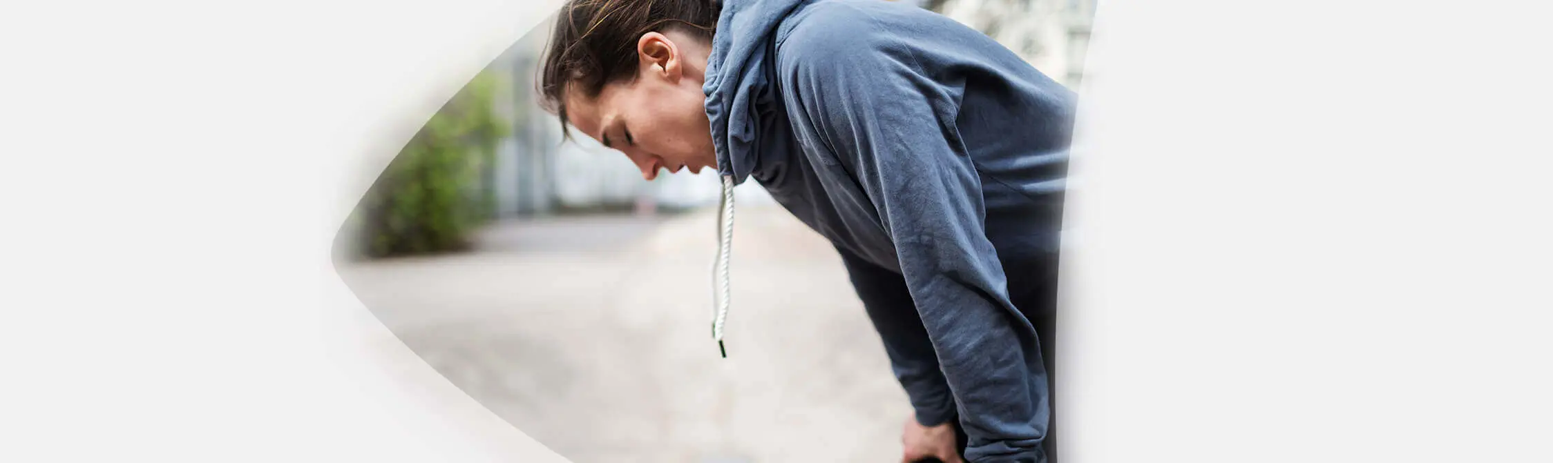 Vrouw hapt naar adem
