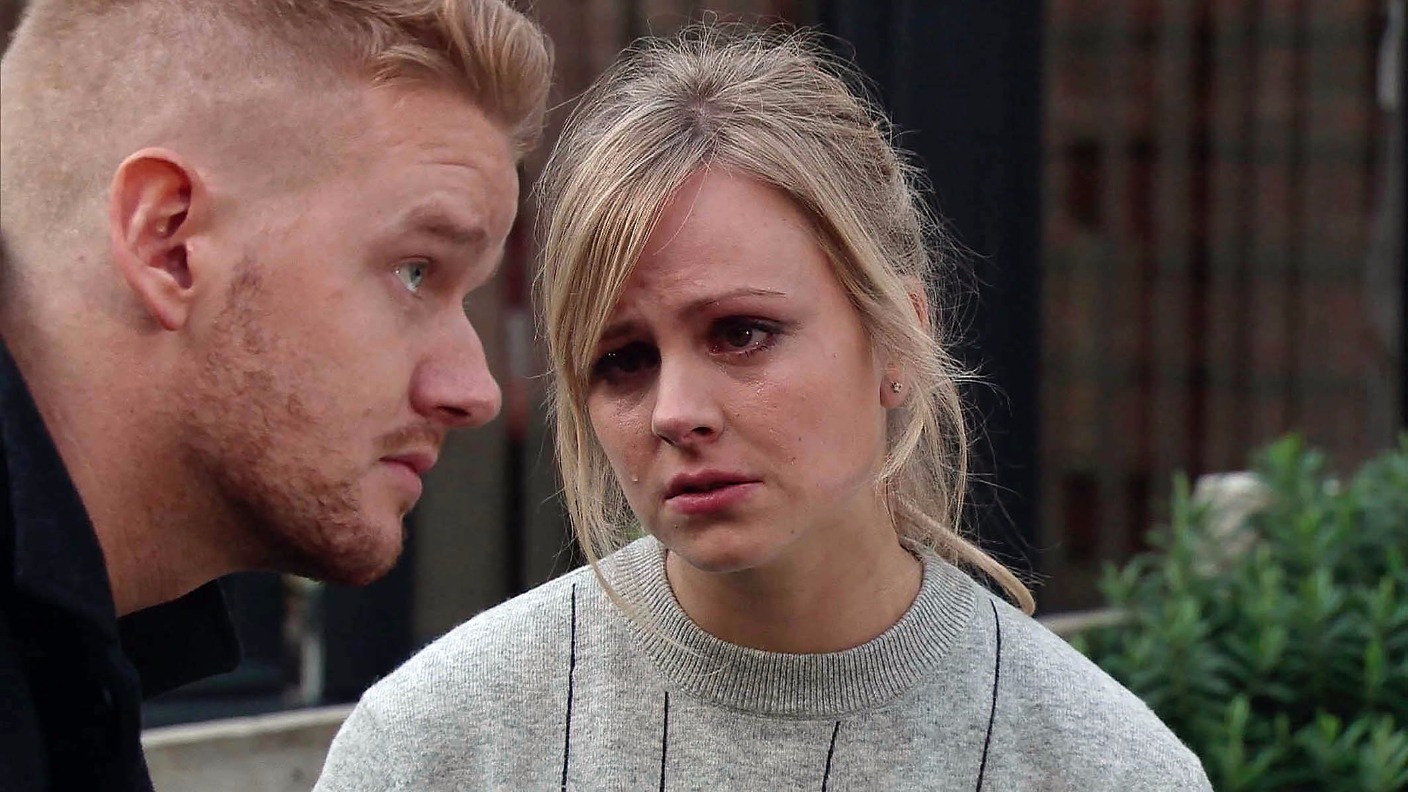 Preview Pictures: Christmas On Corrie | Coronation Street