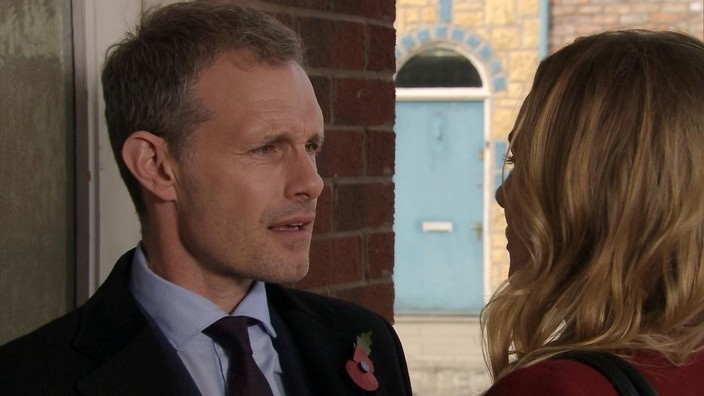 Preview Clips: Friday 9th November | Coronation Street