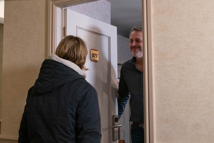 Abi and Ray at a hotel - Coronation Street - ITV