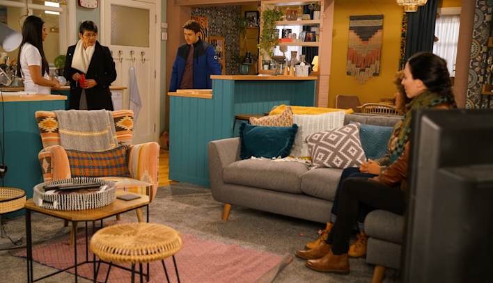 Alya, Yasmeen, Ryan and the police - Coronation Street - ITV