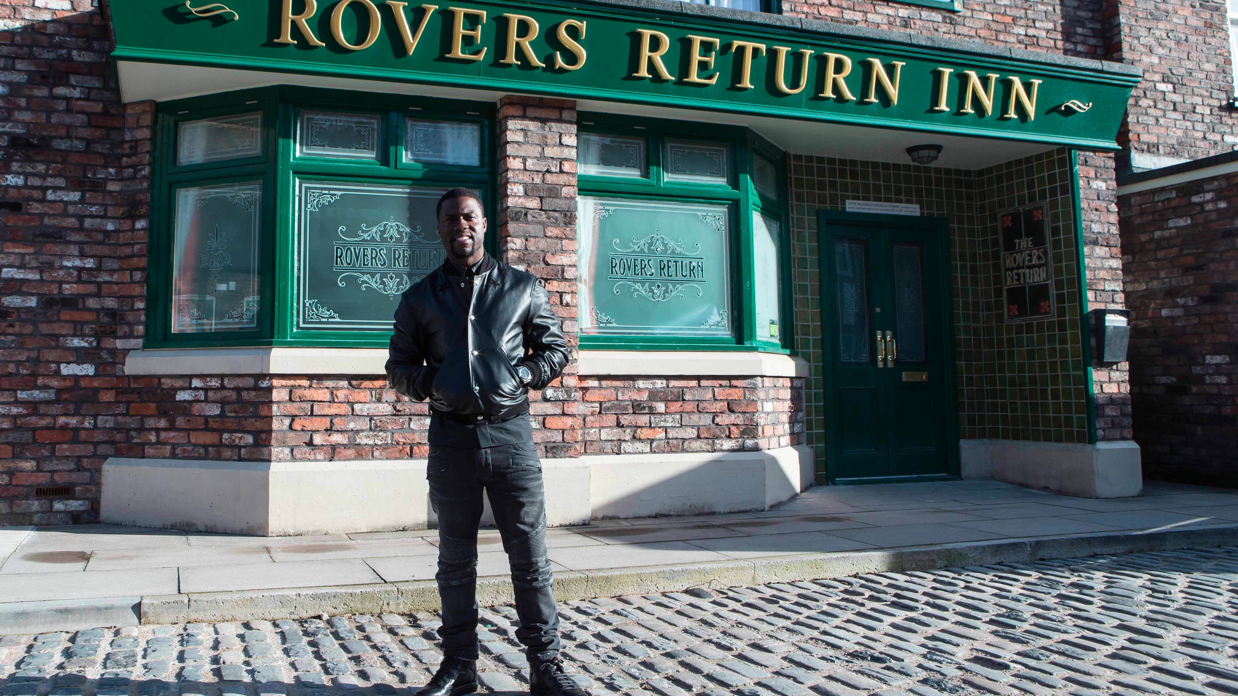 Hollywood star Kevin Hart comes to the cobbles Coronation Street