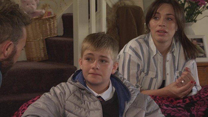 Preview Clips: Wednesday 20th November | Coronation Street