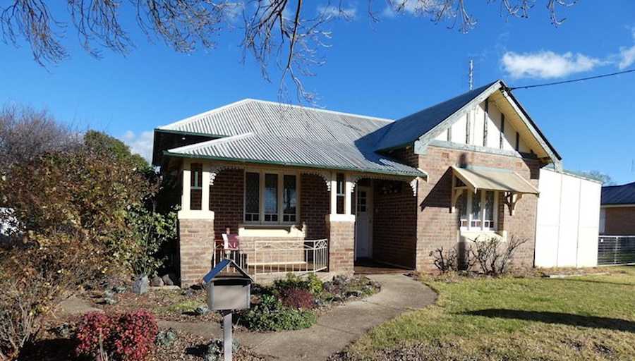 Appealing Old World Cottage The Hilltops Phoenix Hilltops