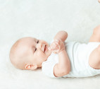 Warum eine Babymassage wahre Wunder bewirken kann