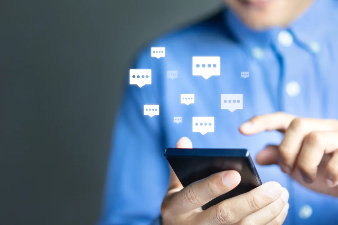 予定のコメント欄でチャット