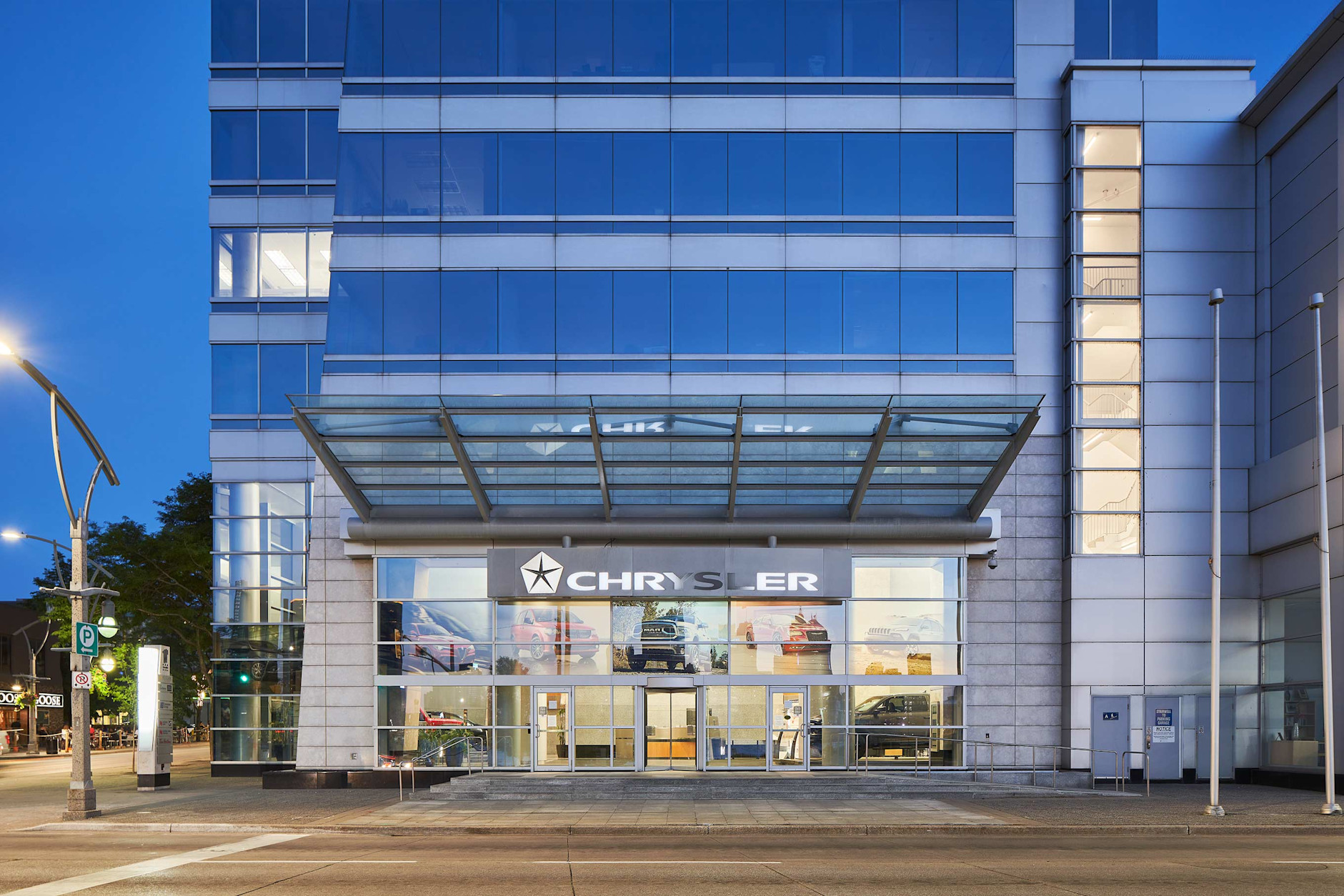 Windsor 1 Riverside Dr W Entrance