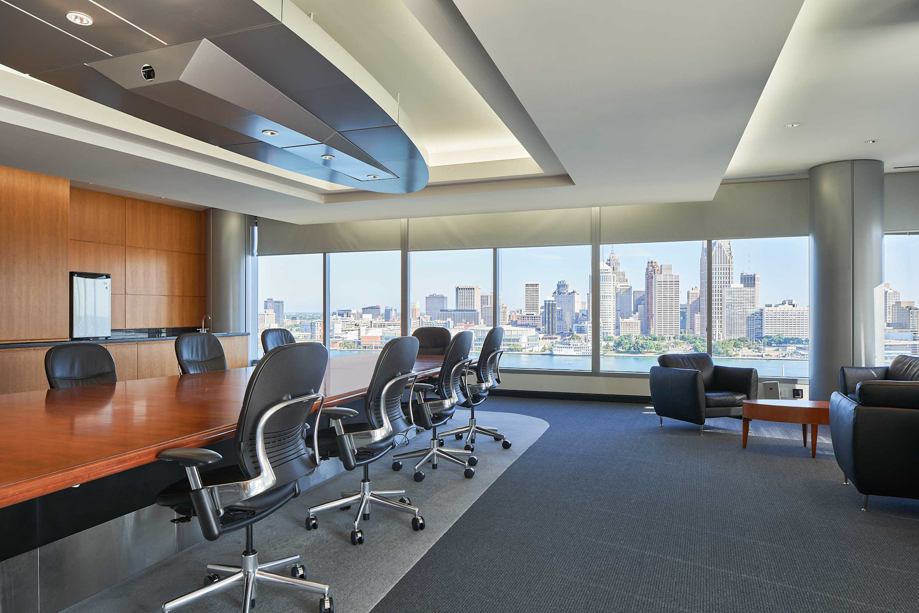 Windsor 1 Riverside Dr W Board Room