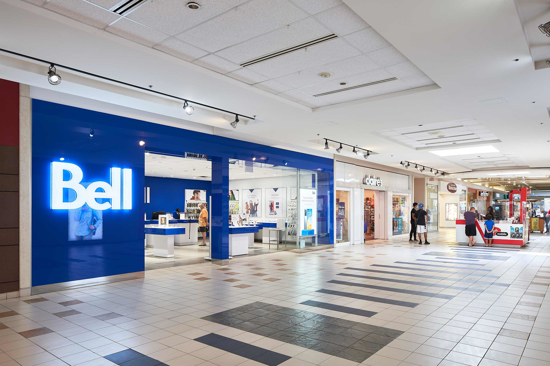 Windsor Tecumseh Mall Indoor Bell Store