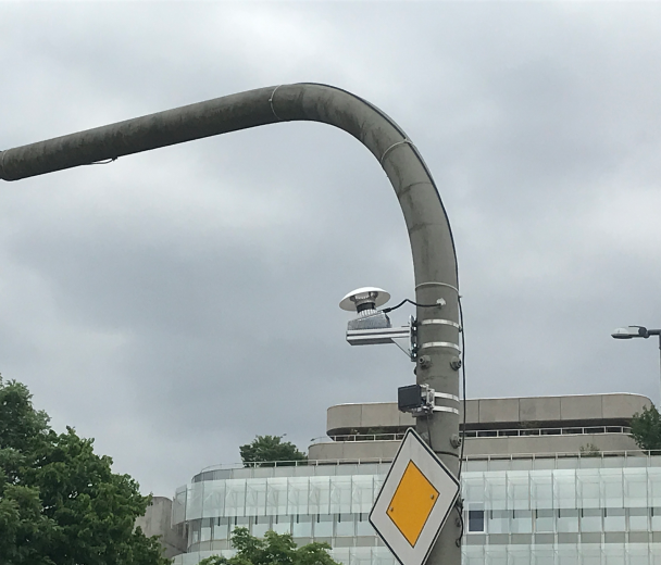 Ouster digital lidar sensors installed at a traffic pole for traffic detection and optimization in Solingen, Germany