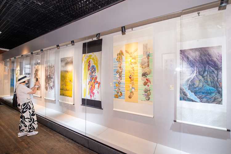 美承華夏 書香兩岸--閩台美術名家交流展在福州登場