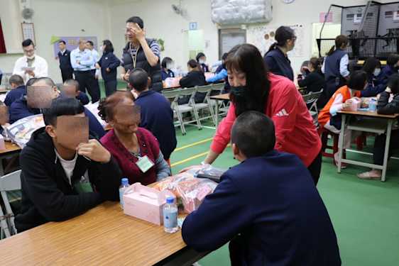 少觀所新春懇親  淨化社會文教基金會提燈引路