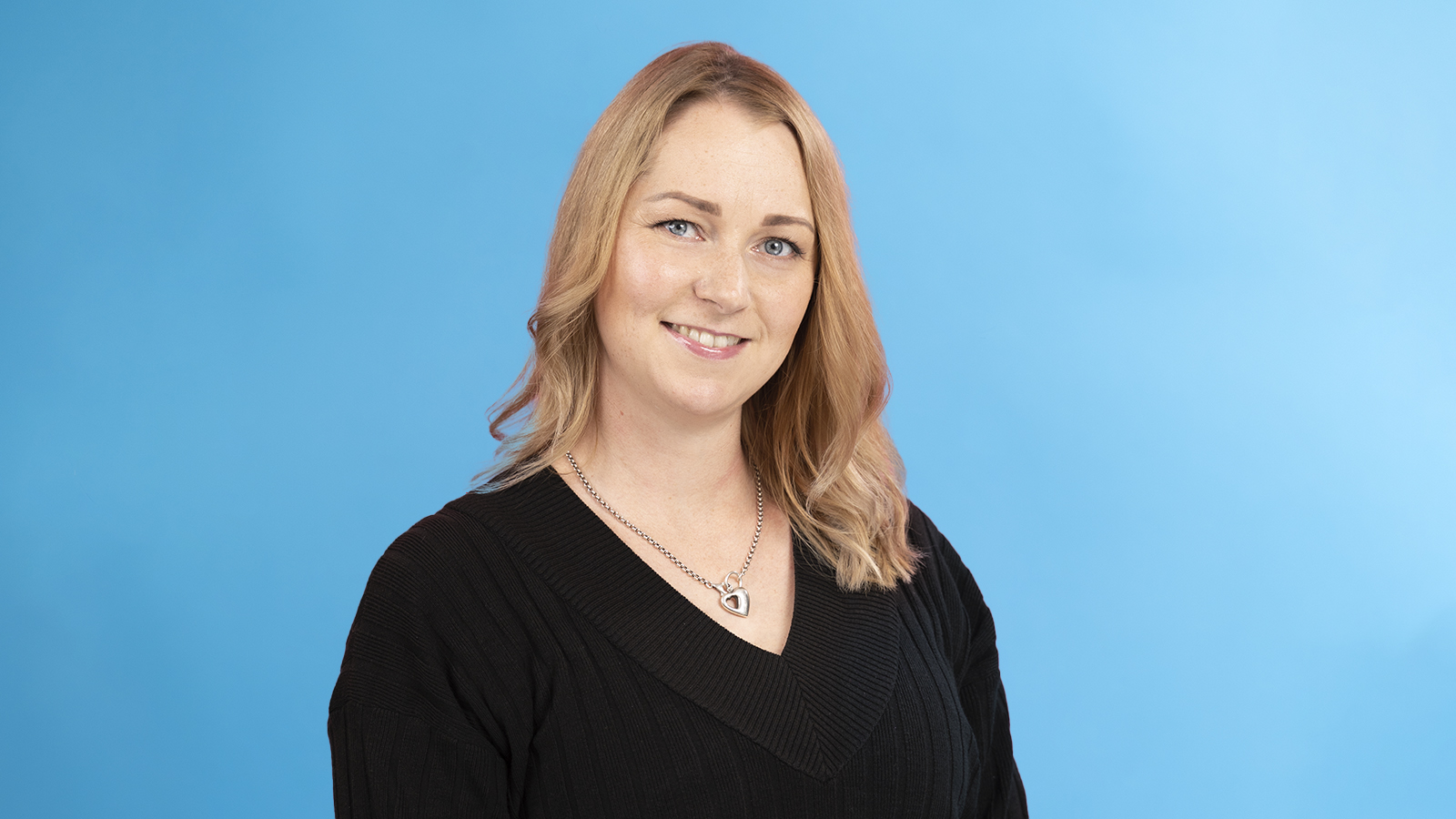 Helena - Varastoesihenkilö