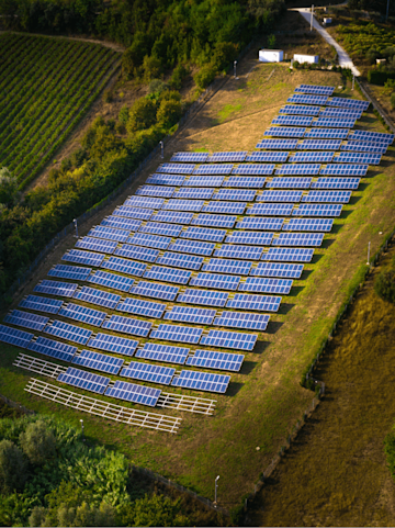 Photovoltaikanlage auf einem Feld