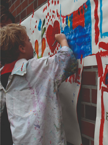 Bei der Jugendhilfe wird gemalt