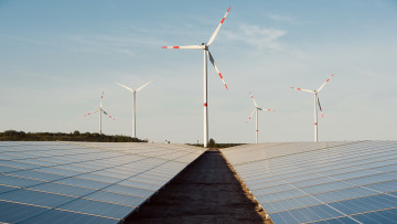 GewerbeStrom Solar- und Windenergie