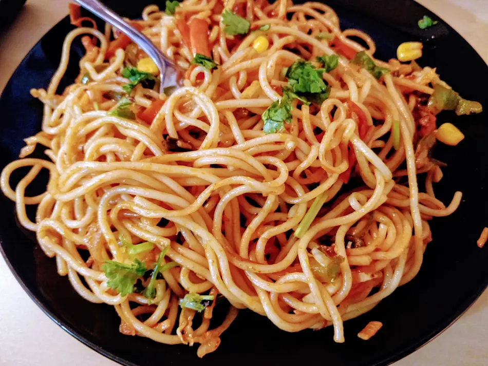 Appetizing Indo-Chinese Veg Hakka Noodles