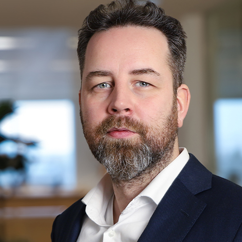  Philipp Kehrein, PhD - Sustainable Investing Analyst 