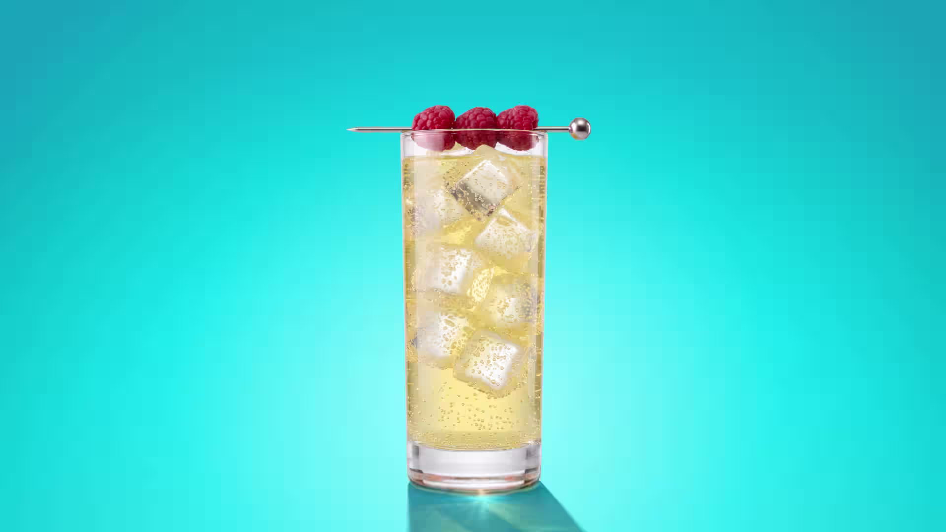 Smirnoff Raspberry Spritz Primary Image