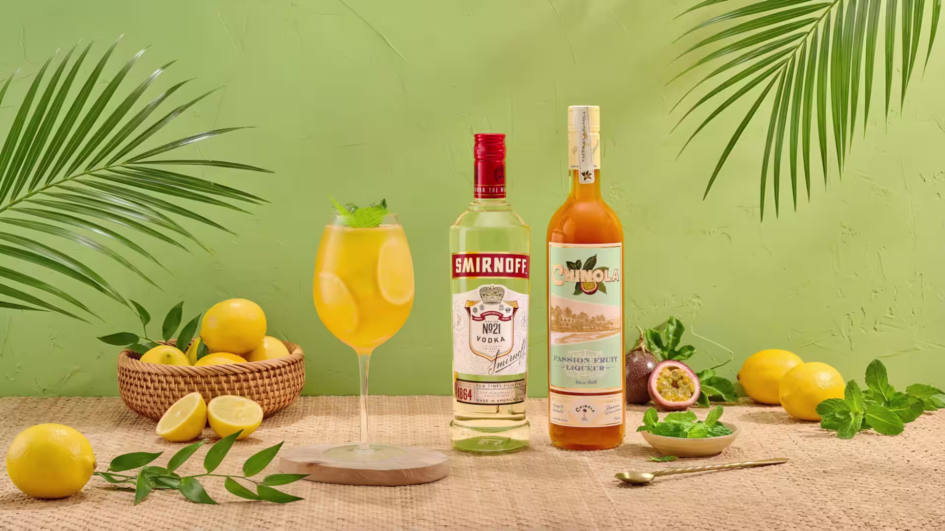 Smirnoff Passionfruit Spritz Primary Image