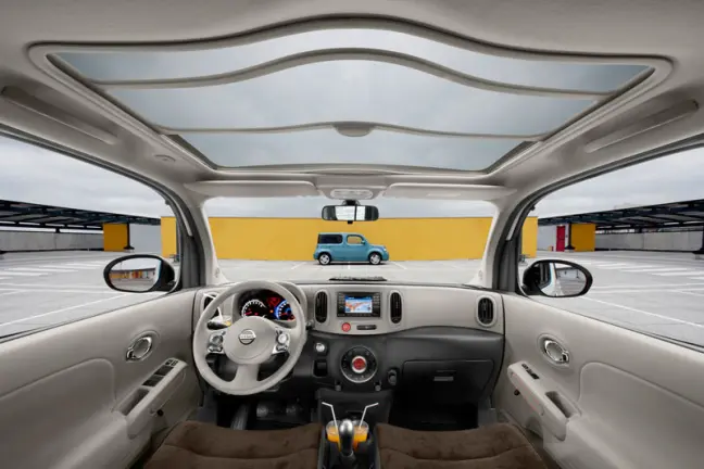 Nissan Cube MPV Interior