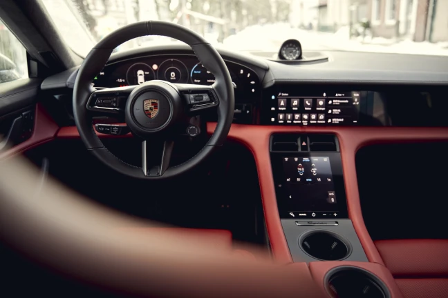 Porsche Taycan SUV Automaat Interior