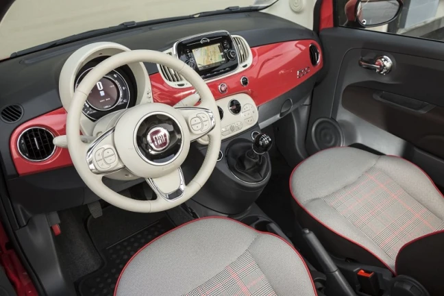 Fiat 500 Cabrio softtop Interior