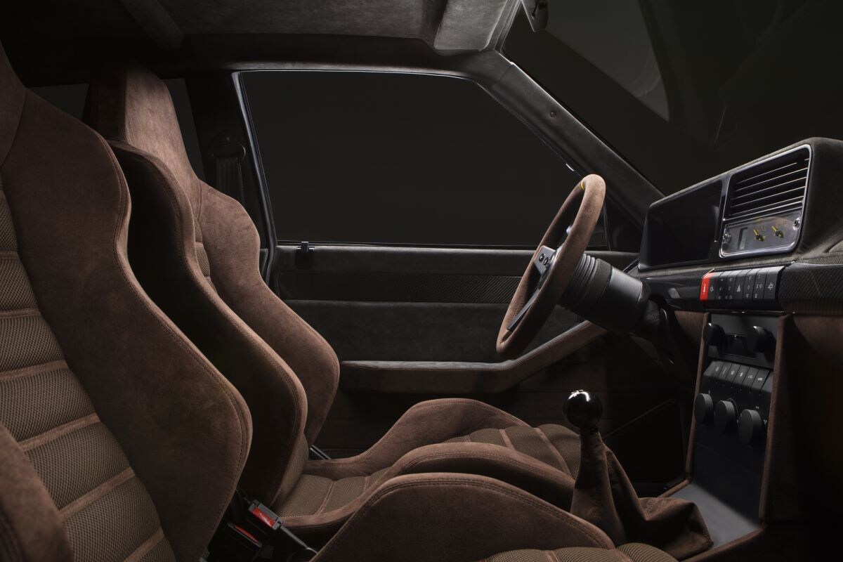 lancia-delta-interieur
