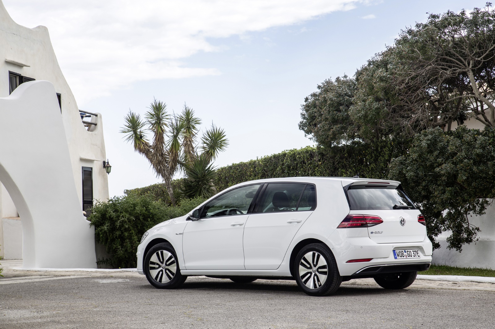 Volkswagen e-Golf Hatchback Automaat e-Golf Rear