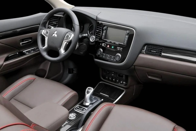 Mitsubishi Outlander SUV Interior