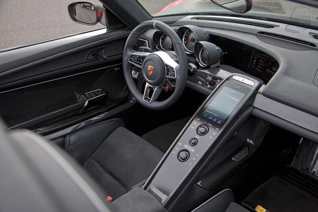 Porsche 918 Cabrio hardtop Automaat Interior
