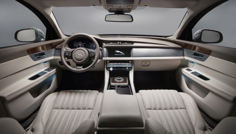 Jaguar XF Stationwagen Interior