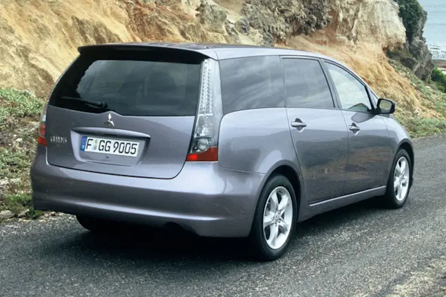 Mitsubishi Grandis MPV Rear