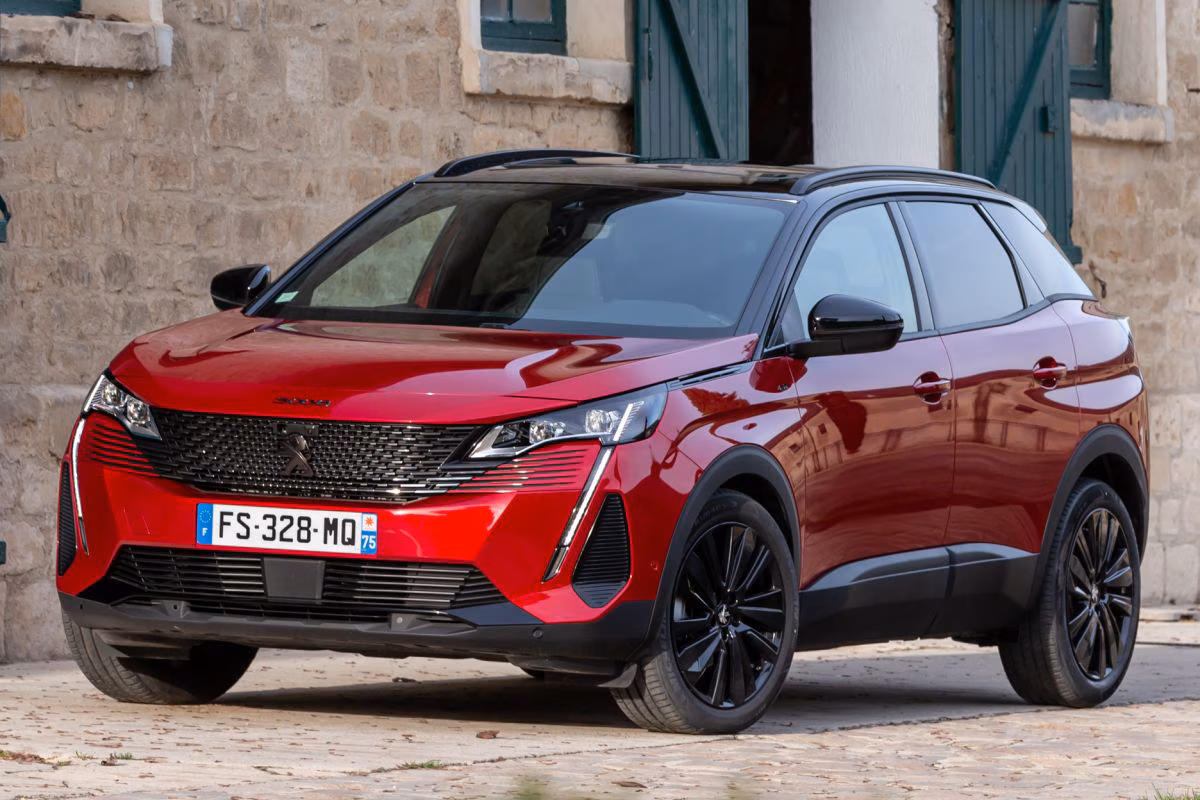 peugeot-3008-rood
