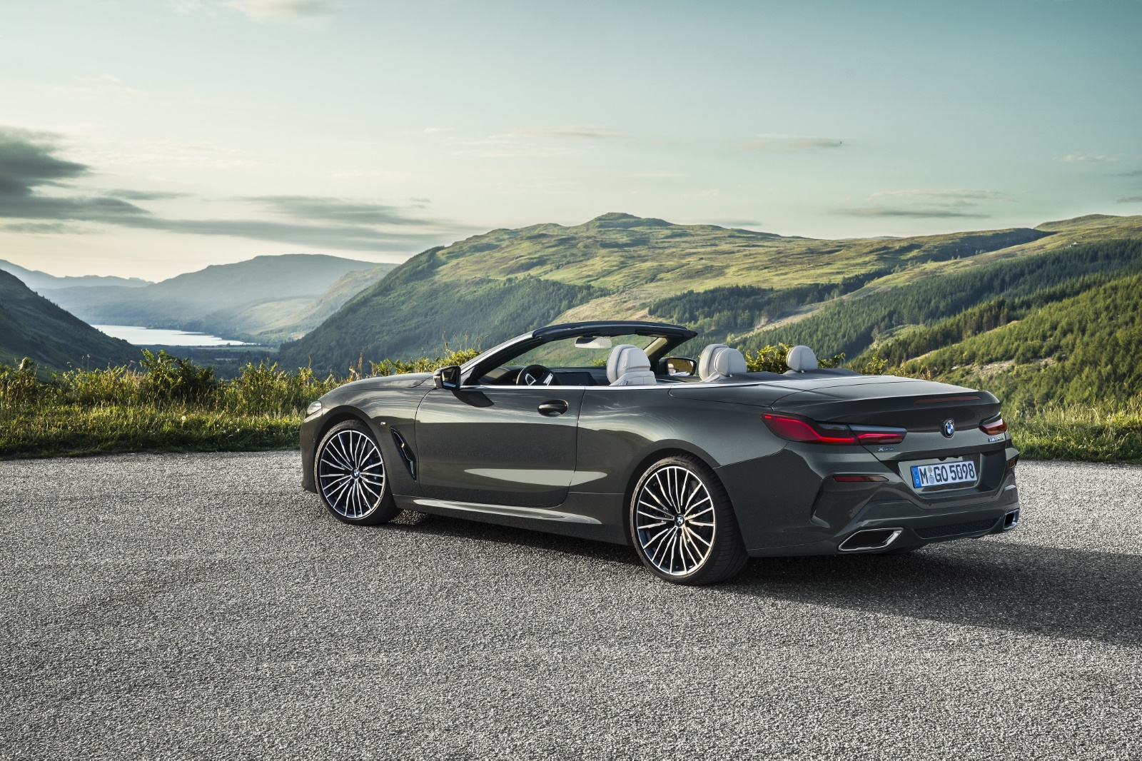 BMW 8-serie Cabrio softtop Automaat Rear