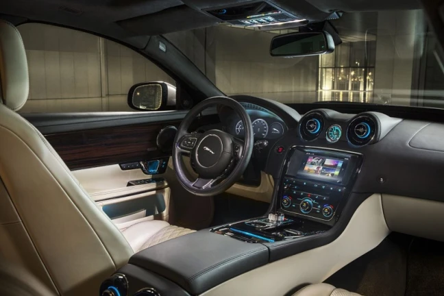 Jaguar XJ Sedan Automaat Interior