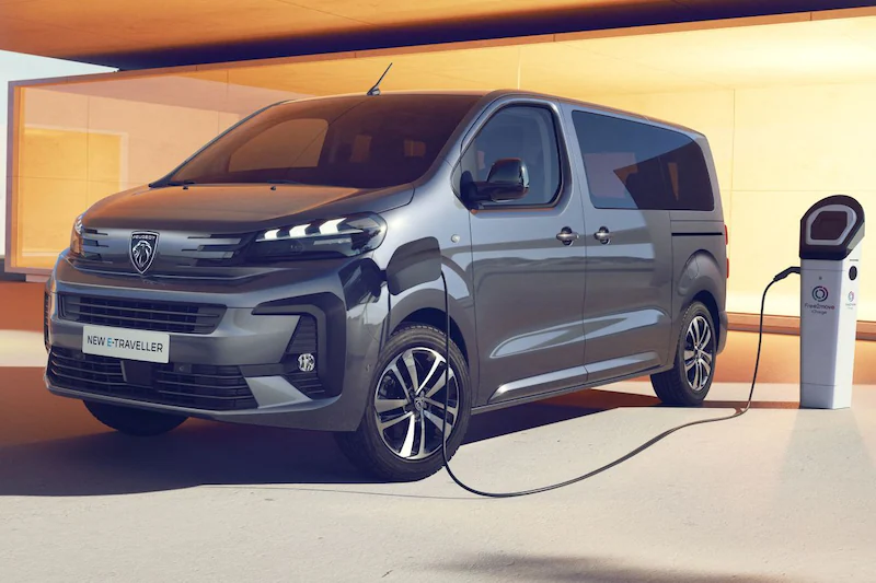 Peugeot e-Traveller 2020 gray front