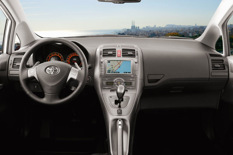 Toyota Auris 2007 2013 interior