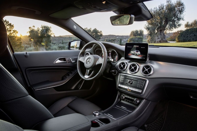 Mercedes-Benz GLA-klasse SUV Interior
