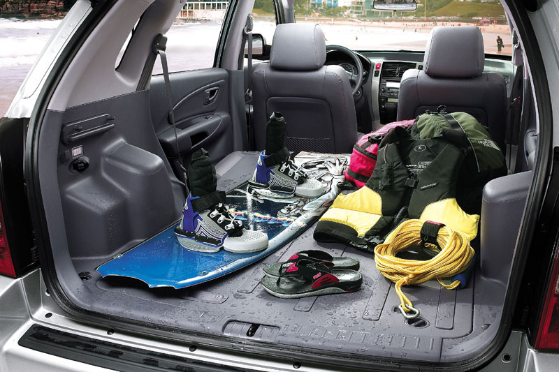 Hyundai Tucson 2004-2010 interior