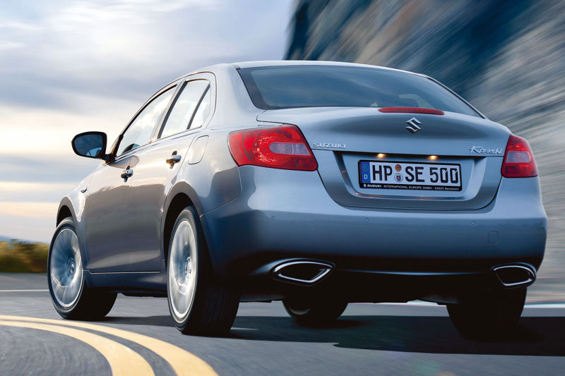 Suzuki Kizashi Sedan 2.4 Sport Rear