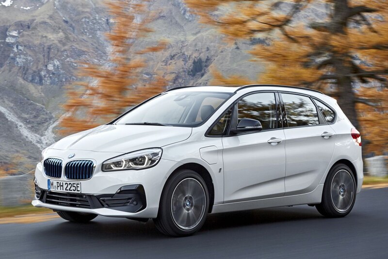 BMW 2-serie 2021 white side