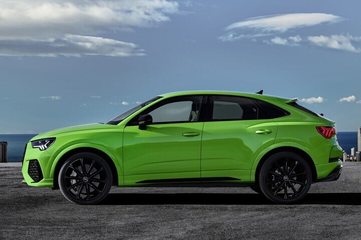 Audi RS Q3 Sportback green side