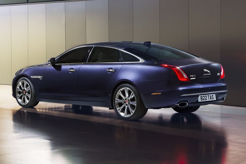 Jaguar XJ Sedan Automaat Rear