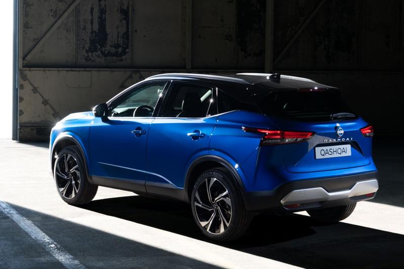 Nissan Qashqai 2021+ blauw rear