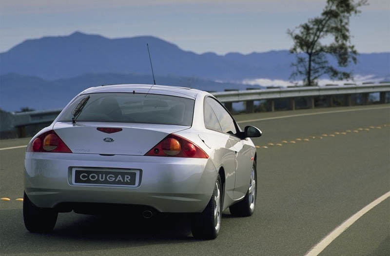 Ford Cougar Coupé Rear