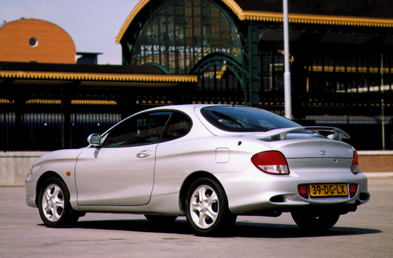 Hyundai Coupé Rear